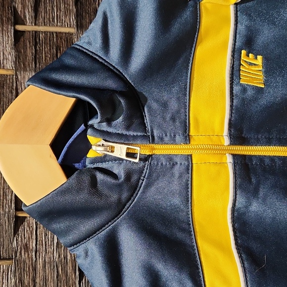 Baby Nike track jacket - Picture 3 of 4